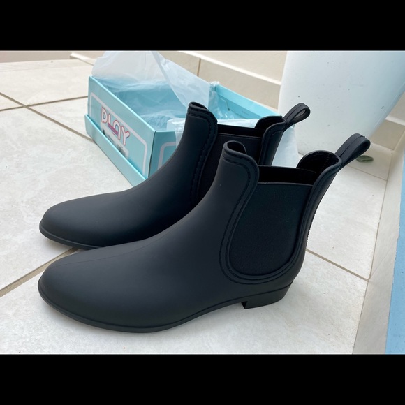 Jeffrey Campbell Brand new rain boots. Size: 10 - Picture 2 of 6